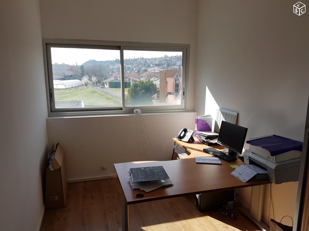 Bureau 105m2 à Irigny (5 minutes de )