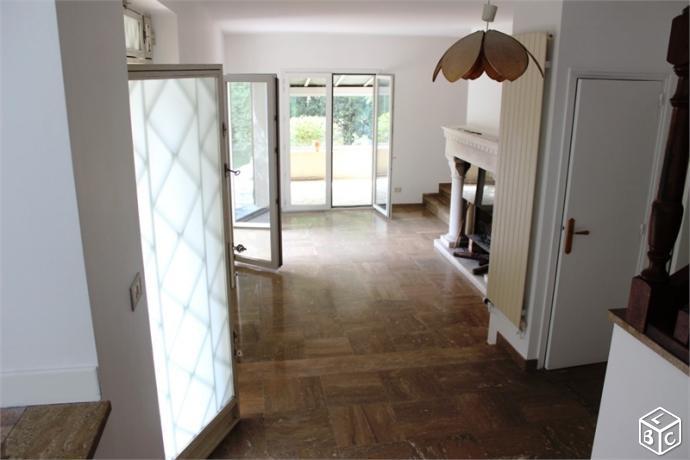 Villa 5 pièces 180 m²