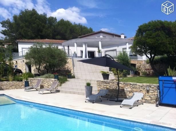 Villa 7 pièces 225 m²