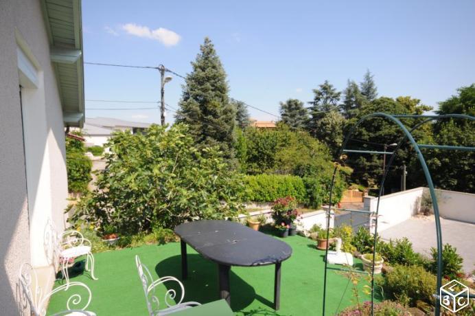 Maison 6 pièces 180 m²