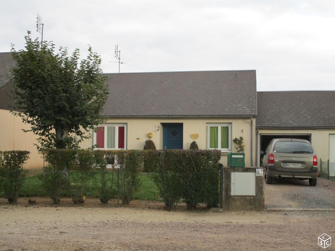 Pavillon de plain-pied à Ainay-le-chateau