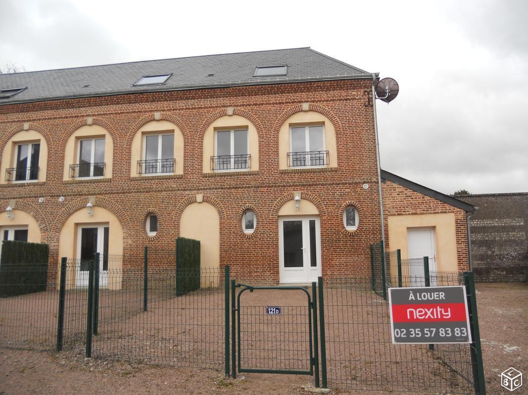 Maison mitoyenne centre  45 km de Rouen