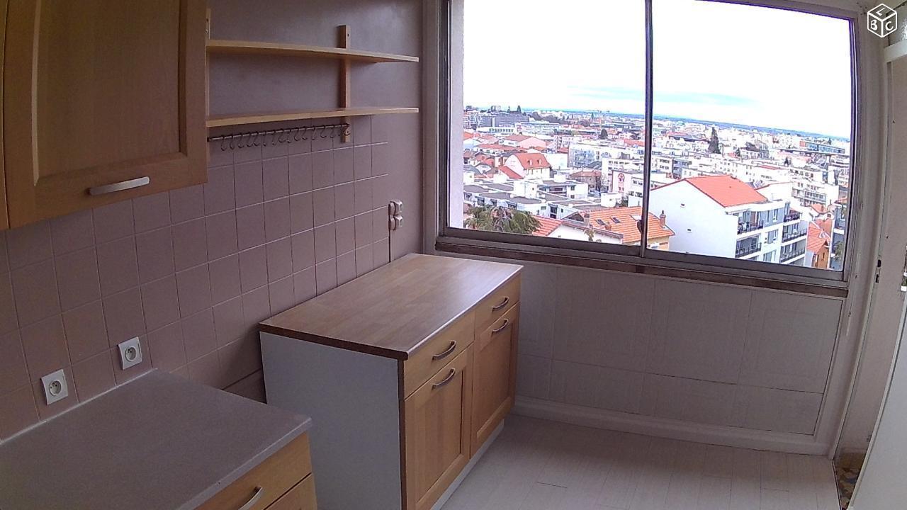 Appartement F3 lumineux proche stade Marcombes