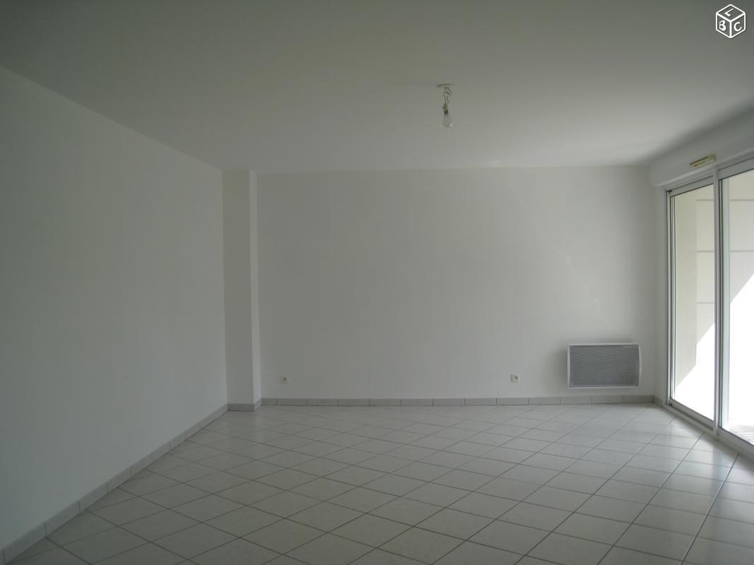 Appartement T2 bourg de