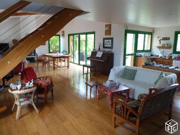 Maison 5 pièces 201 m²