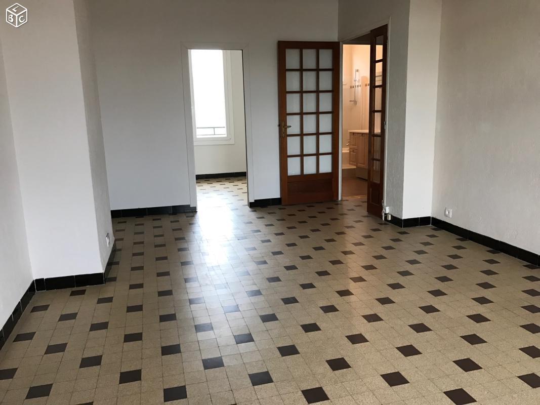 T4 de 82 m2  Ouest 3 chambres