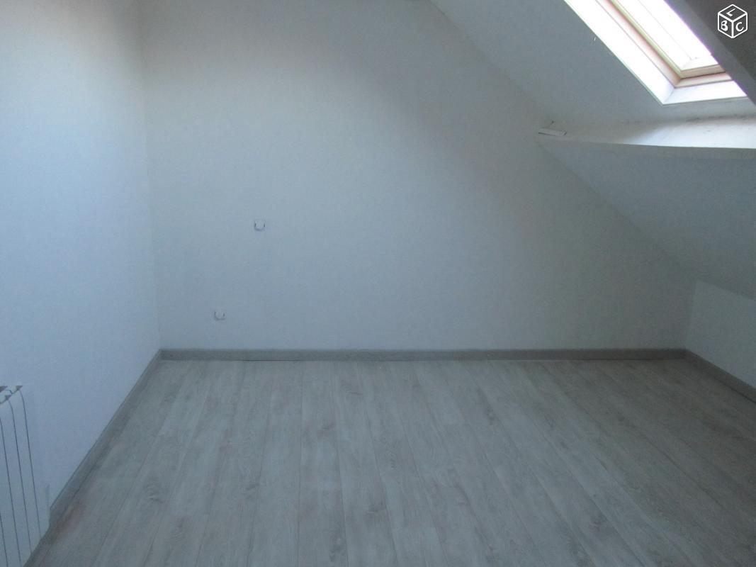 Appartement 80 m²; grd séjour, 2 ch remis à neuf