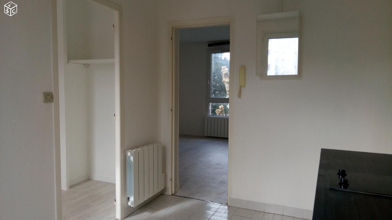 Appartement F2 proche université