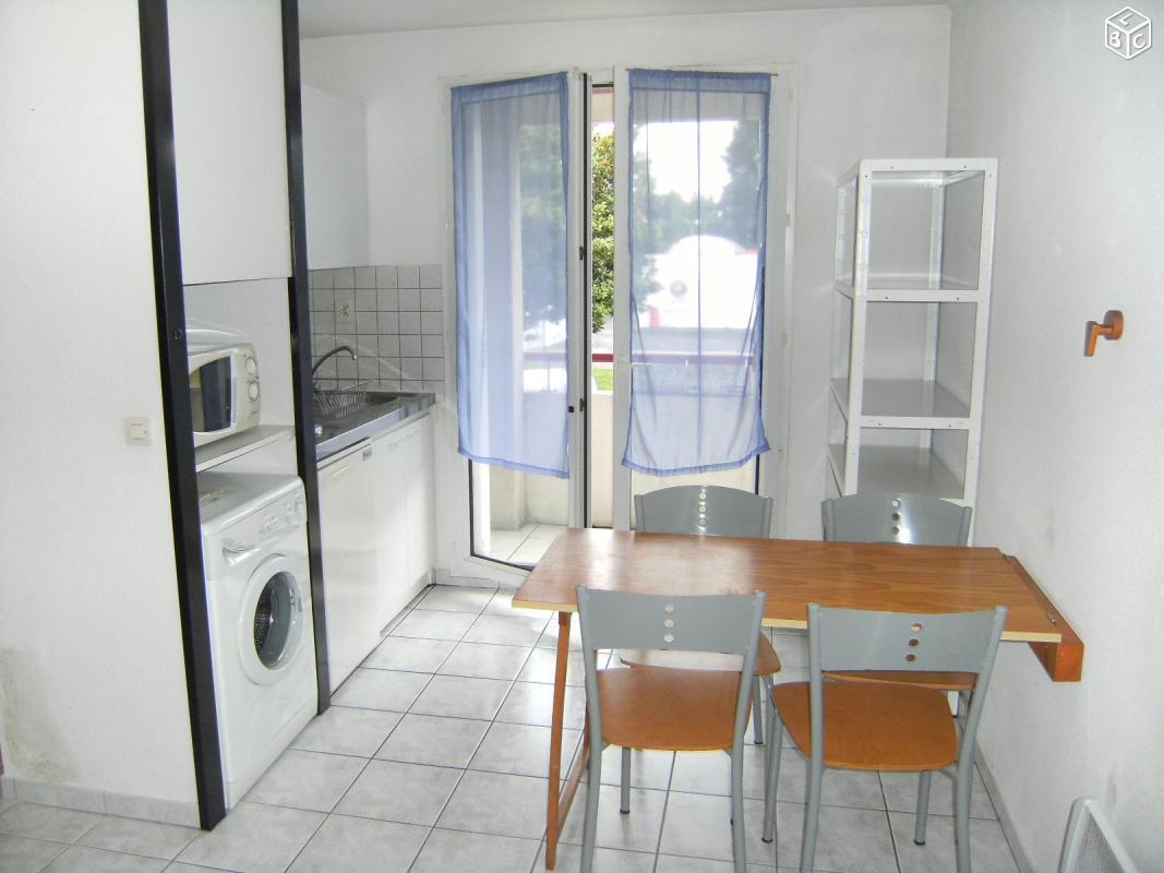 Studio meublé  24 m2 2min FAC