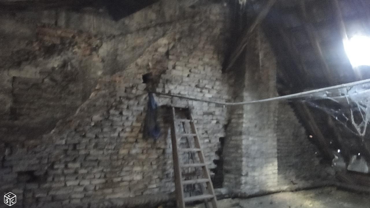 terrain et ancien bâtiment ferme