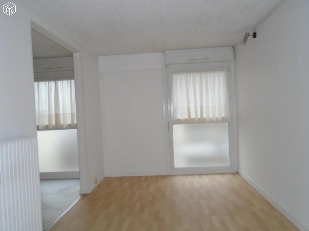 APPARTEMENT 30 m2 + PLACE Parking