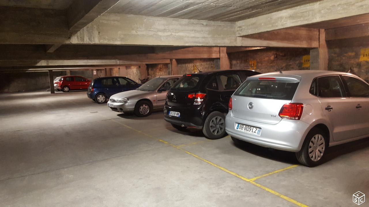 Location parking sécurisé proche boulevard Ornano