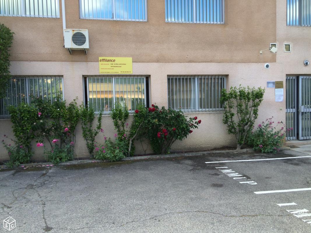 Bureaux de 50 m2 en rez de chaussée