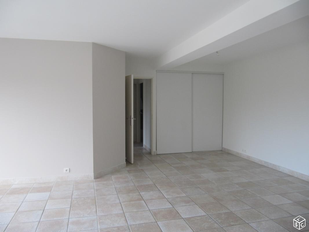 Appartement T3 - 75 m2 - St Sébastien/Loire