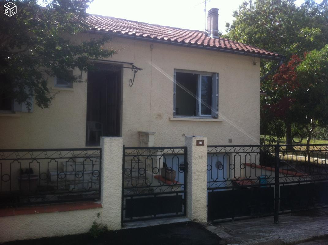 PART. maison T4 sur terrain de 210m² cloturé