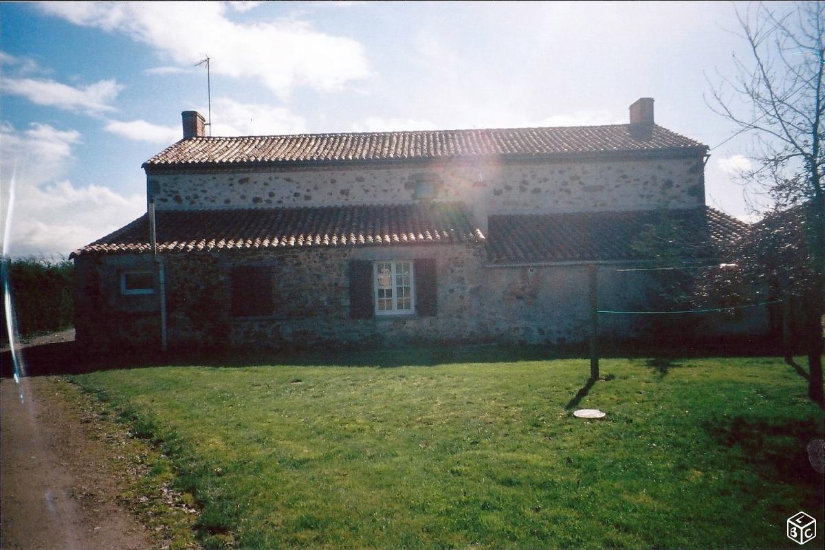 Maison entre Bréssuire et Thouars