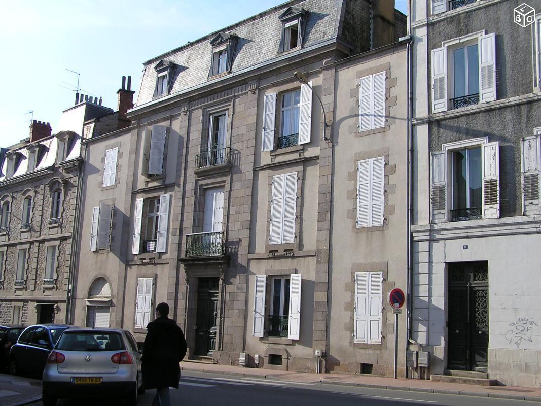 Location studio meublé  centre