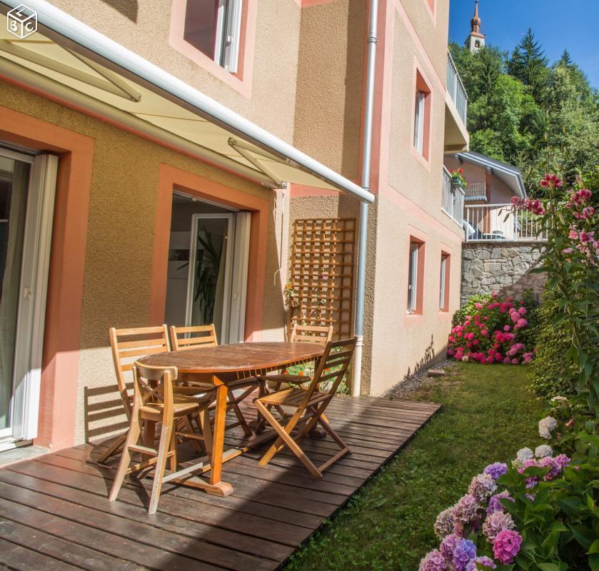 Bel appartement en rez de jardin avec jardin