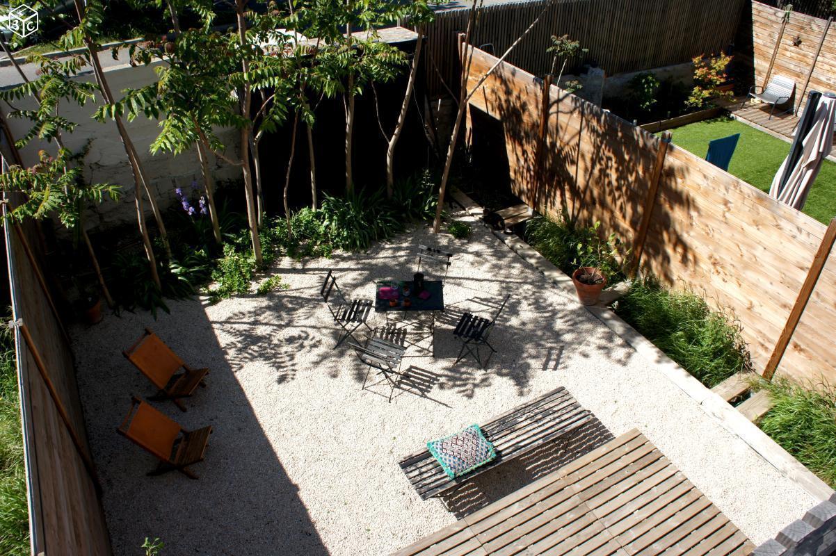 Appartement contemporain avec jardin aux remparts