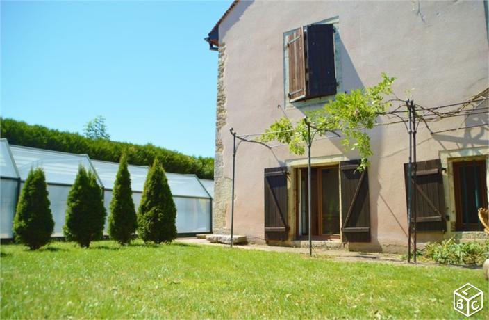 Maison 10 pièces 400 m²