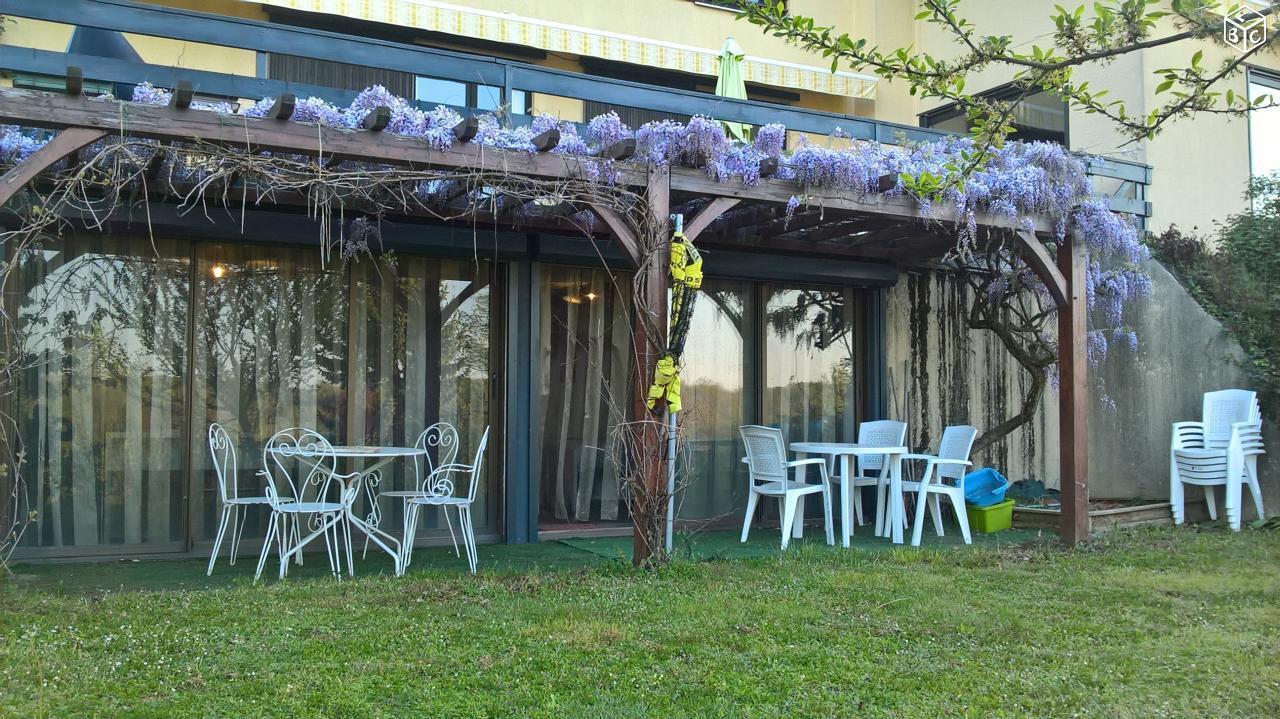 Joli appart. 33 m² avec rez de jardin et vue