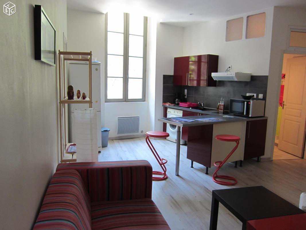 Appartement T3 meublé Place St Charles Nimes