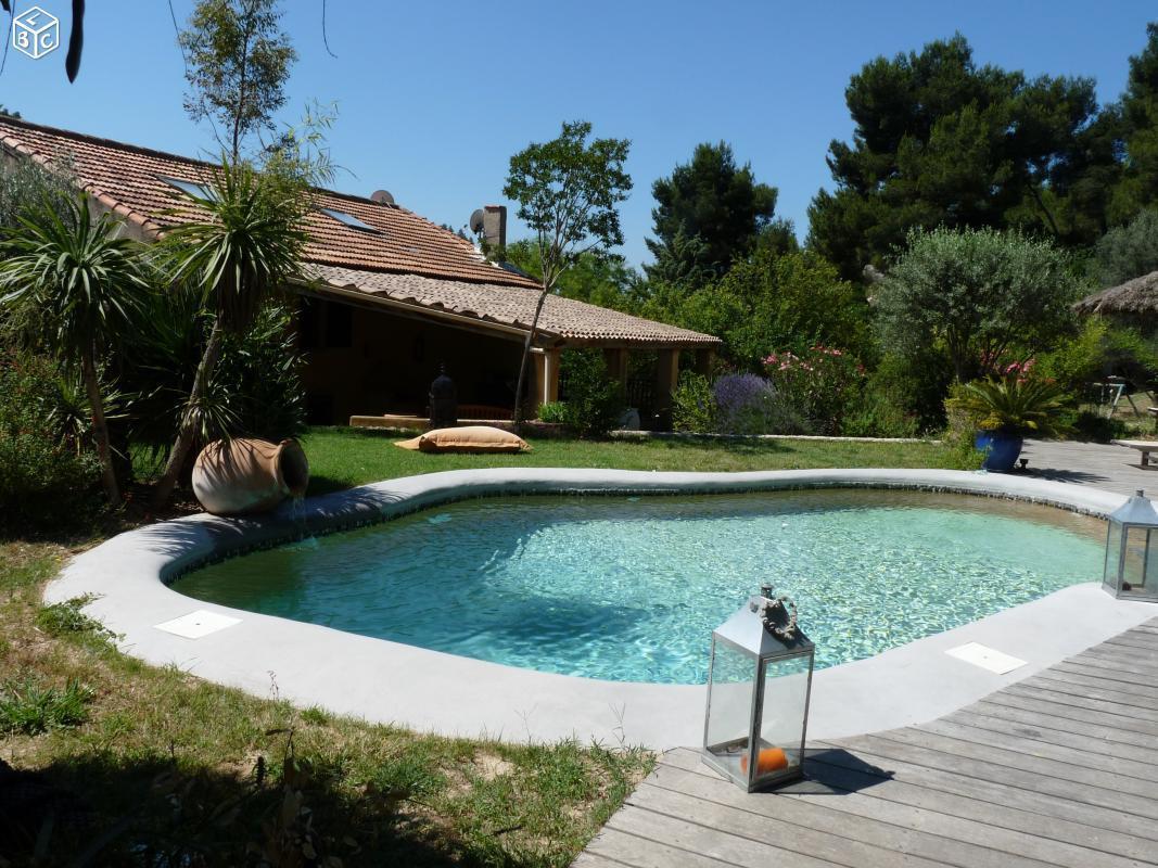 Bastide ancienne 175m², jardin arboré avec piscine