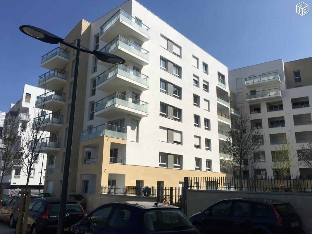 Appartement 4 pièces 72 m² + parking double en SS