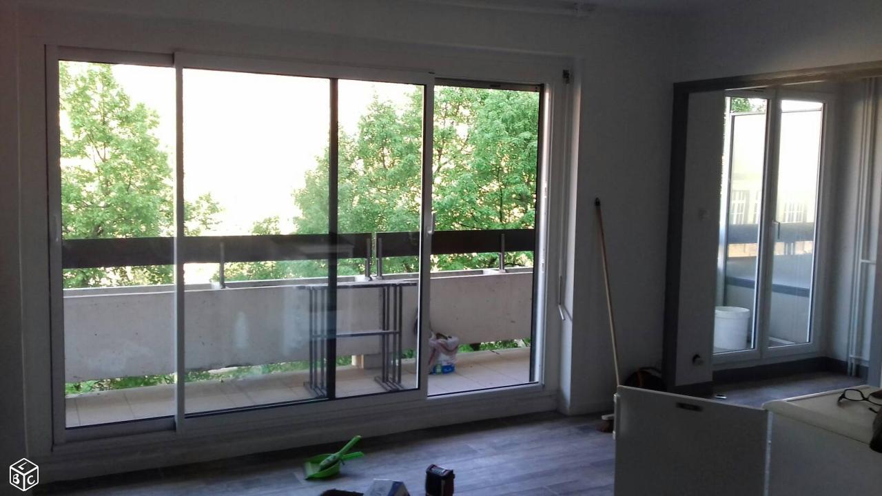 F1 de 30m2 avec balcon traversant, parking et cave