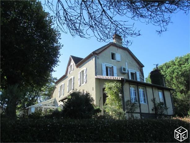 Maison 8 pièces 232 m²