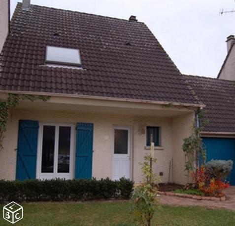 Maison 3chs avec garage et beau terrain cloture