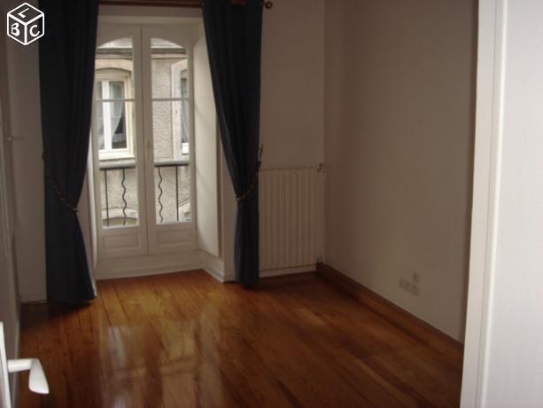 Appartement T3 en IntraMuros  Location 56