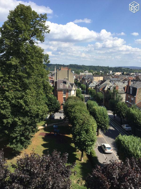 Appartement F2 lumineux, ensoleillé, belle vue