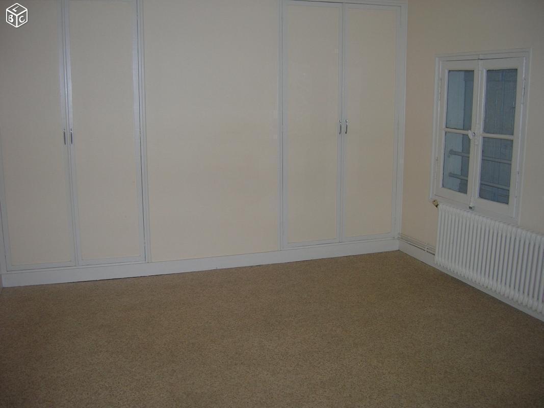 A LOUER  CENTRE APPARTEMENT 2 PIECES (27m²)