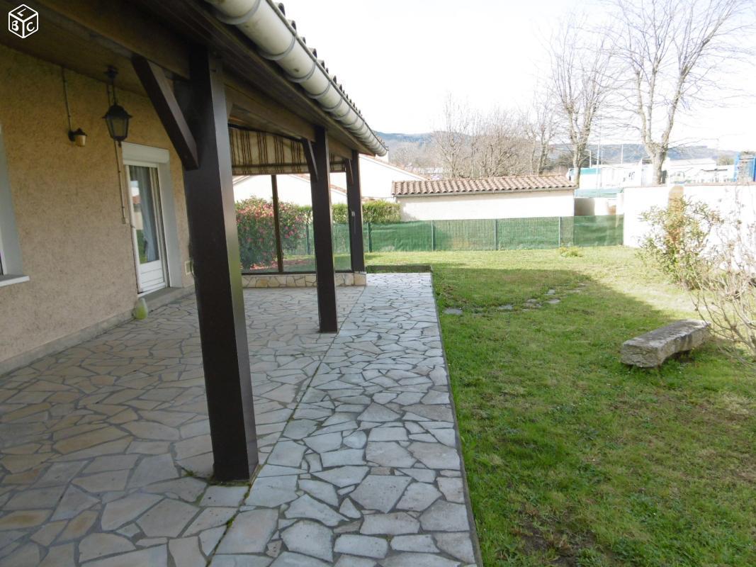 MAISON Plein pied avec JARDIN et GARAGE