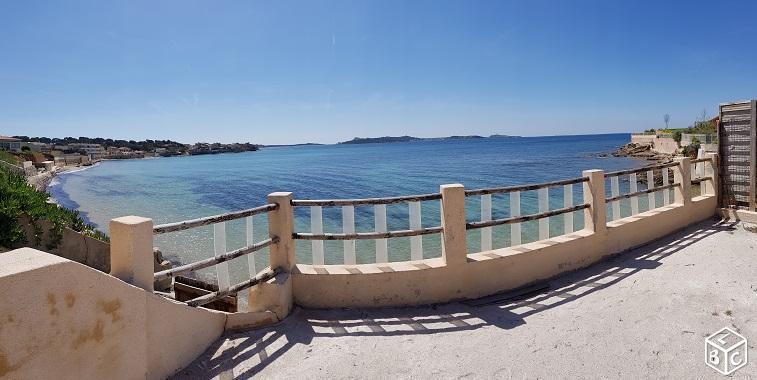 Maison bord de mer, pieds dans l'eau