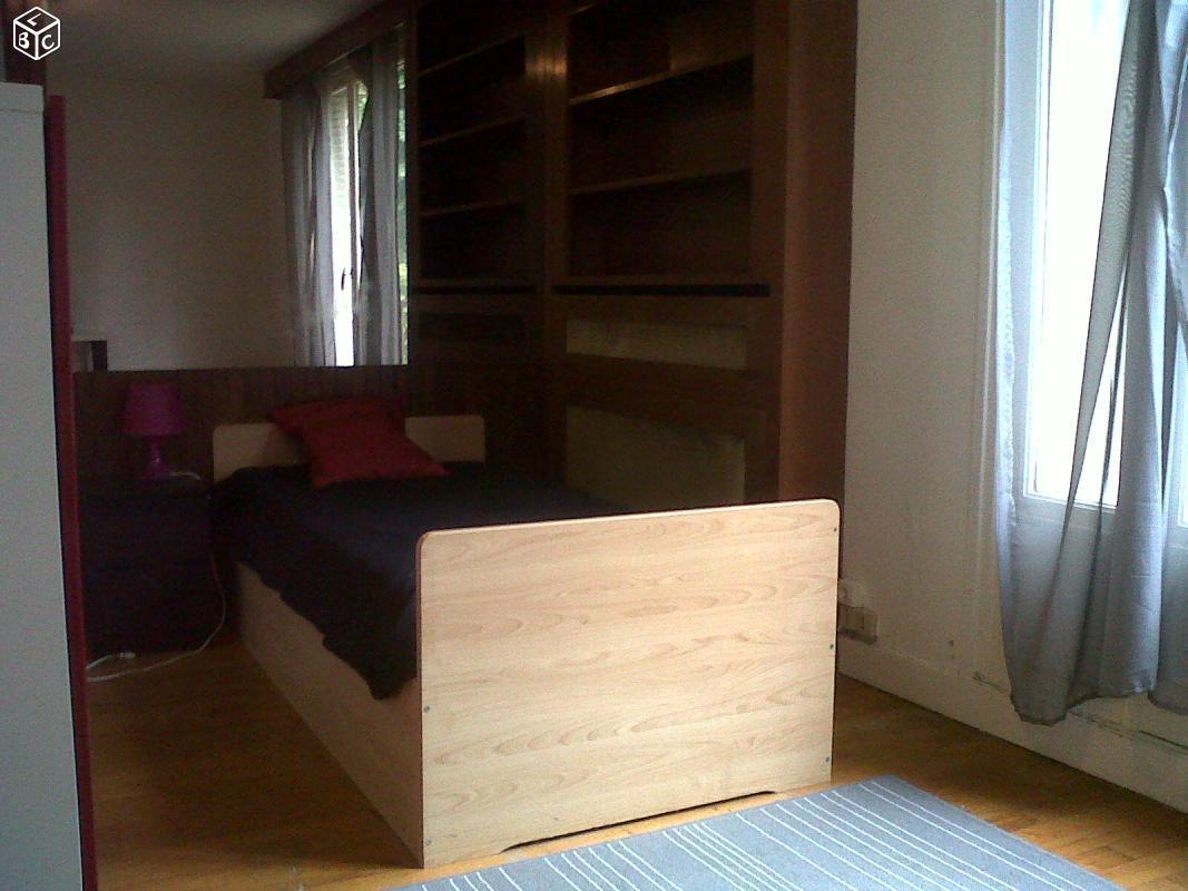 Chambre meublée dans appartement