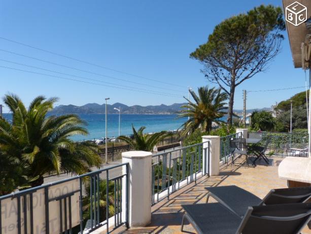 Magnifique T3 meublé de 130 m2 en bord de mer