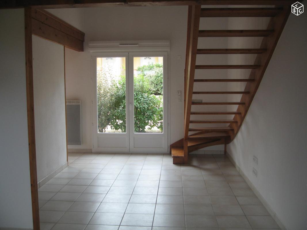 Location t3 duplex a saint-paul sur save