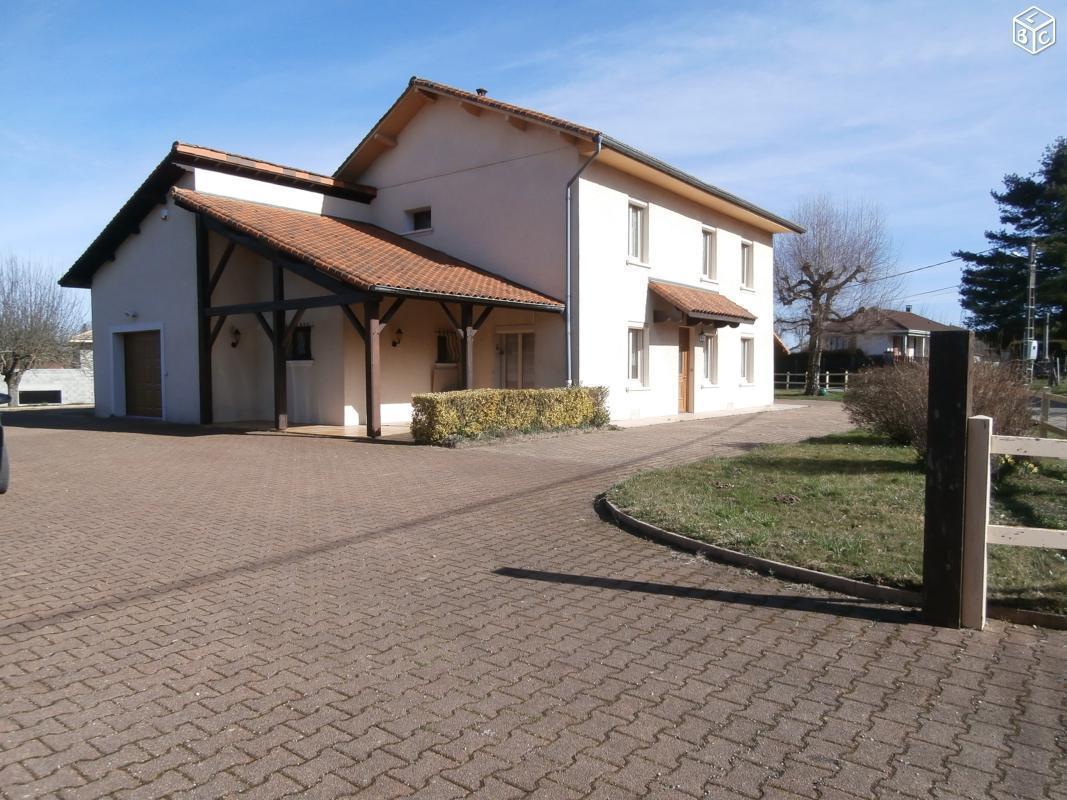 Maison en pisé rénovée