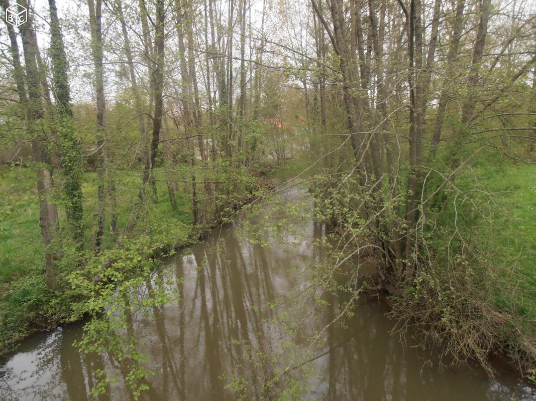 Superbe moulin ensemble immobilier et sa rivière