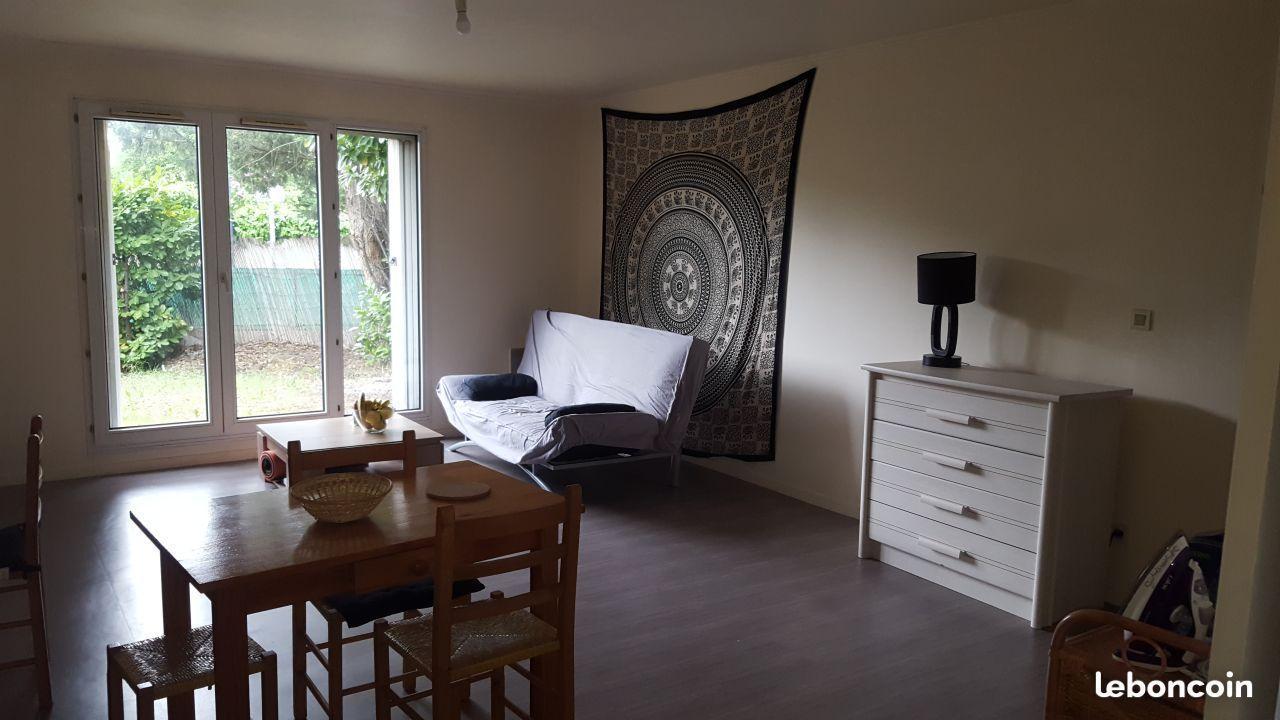 Chambre privée dans un F2 à champigny sur marne