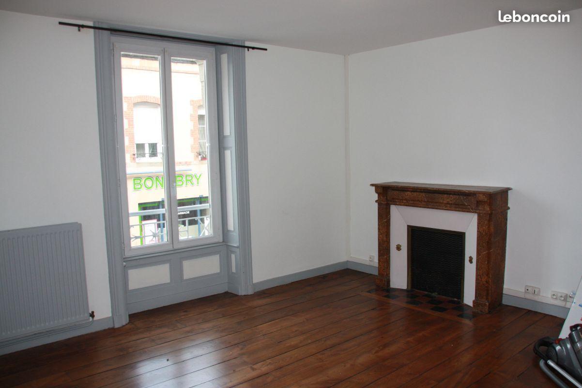 Appartement t3 83 m2 1er etage libre 12/06/17