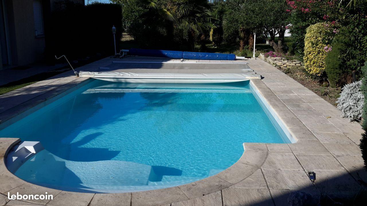 A Louer villa  4 km Pau piscine