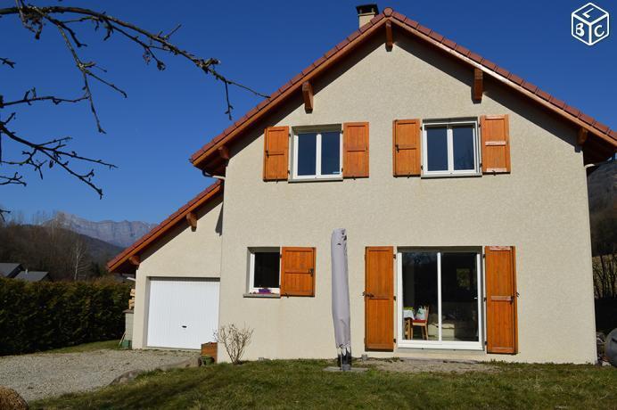 Les Curtets, maison individuelle récente 6 pièces