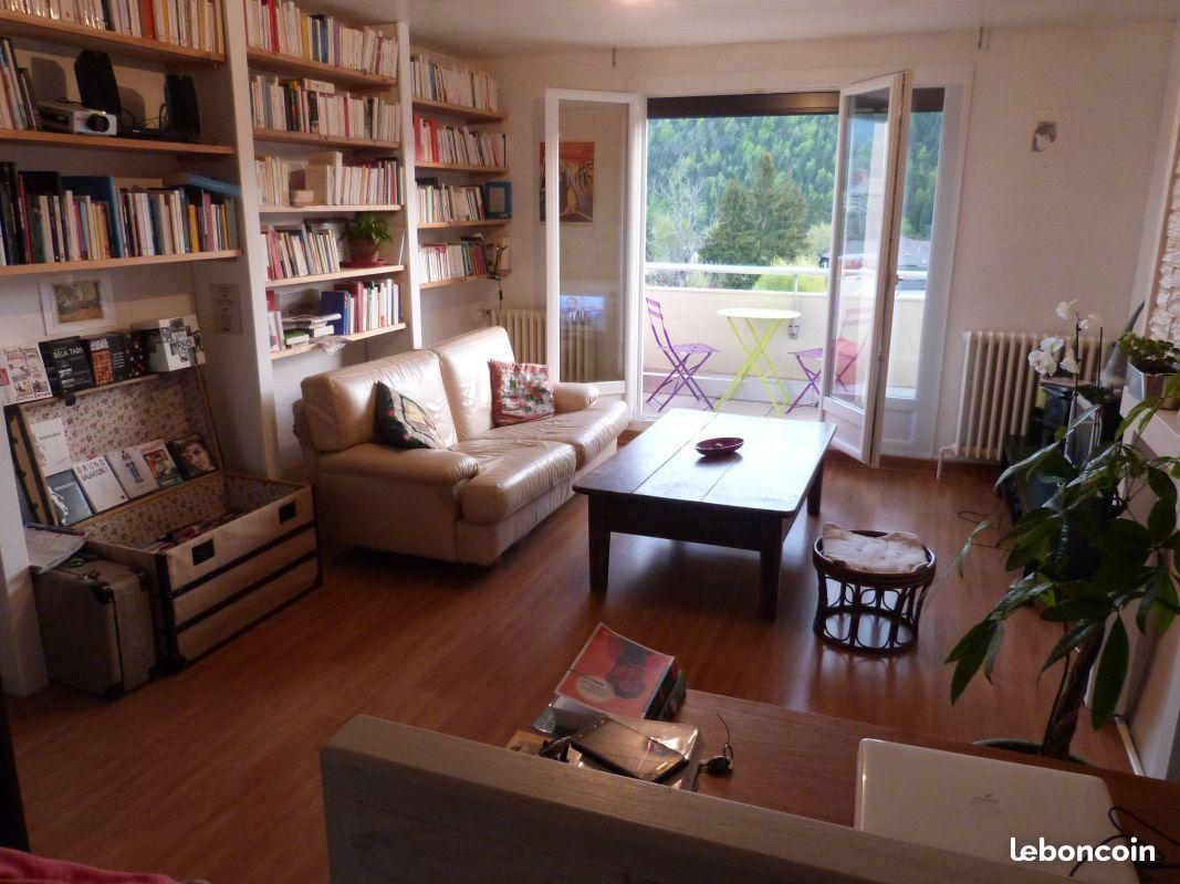 T3 - 64m² - plein centre avec balcon et vues