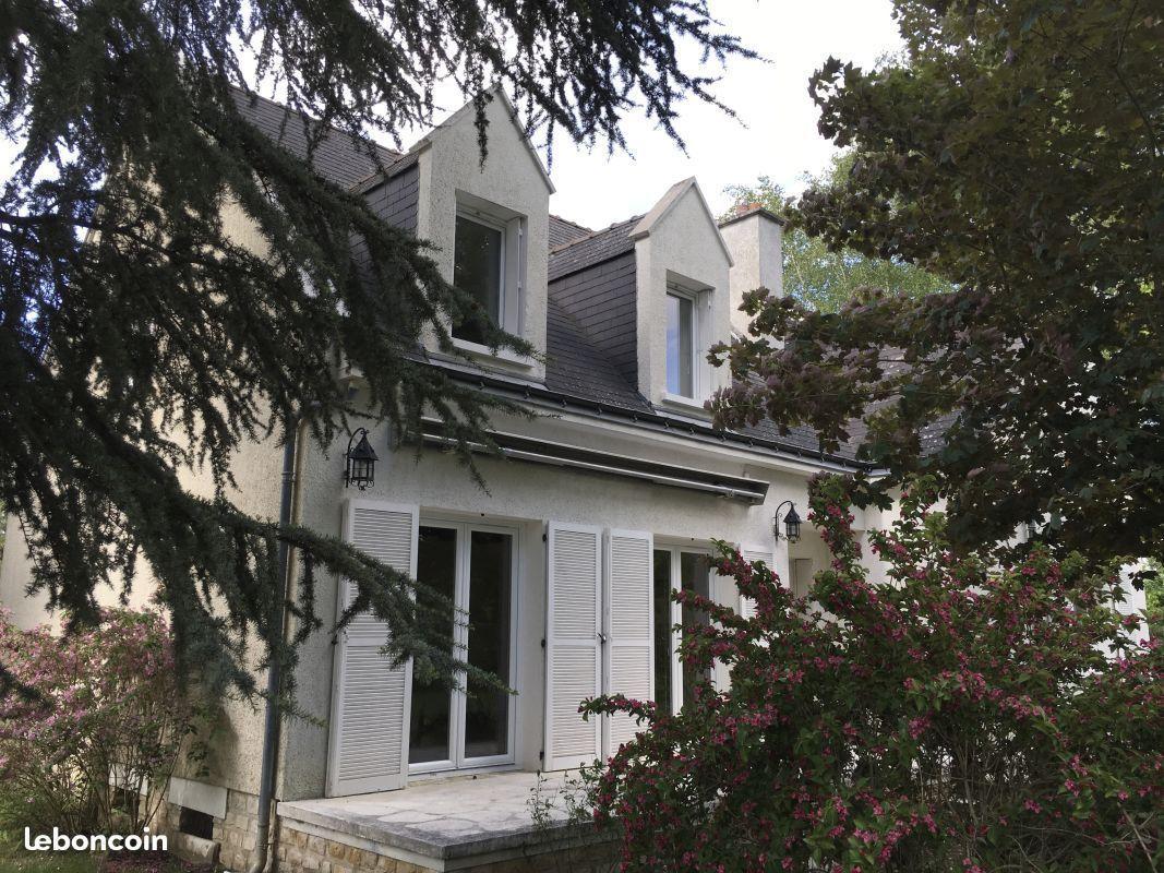 MAISON T5 SACHE BEAU JARDIN AZAY-le-RIDEAU - TOURS