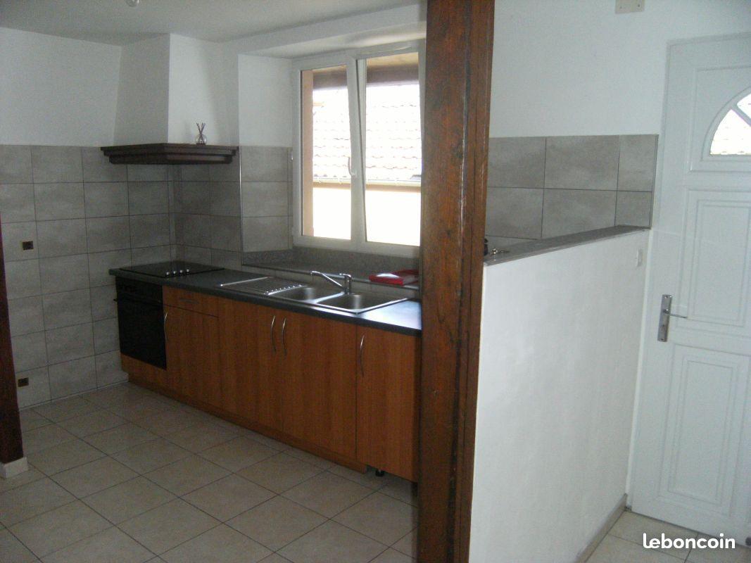 Loue appartement F2 à