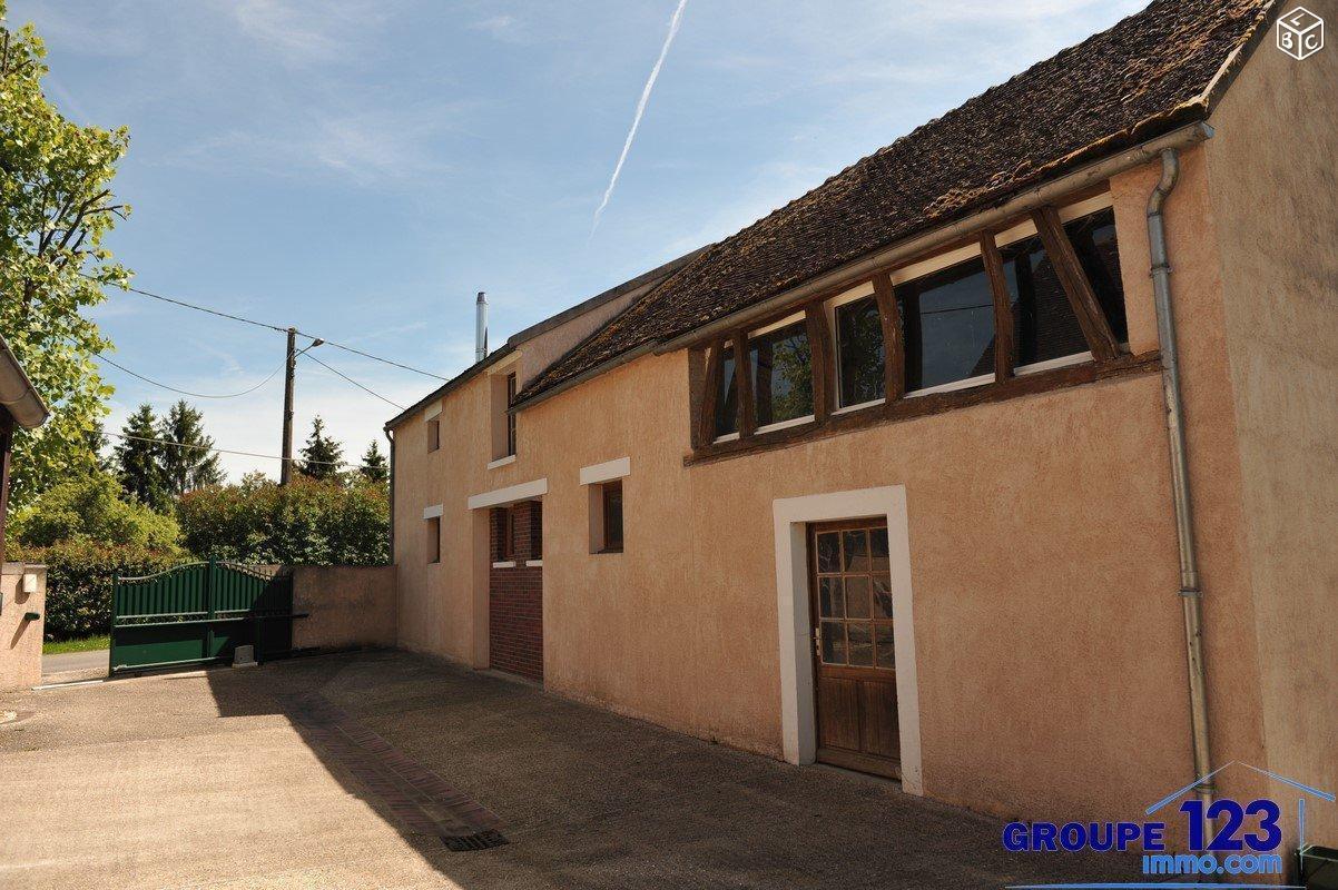 Longère 5 pièces 130 m²