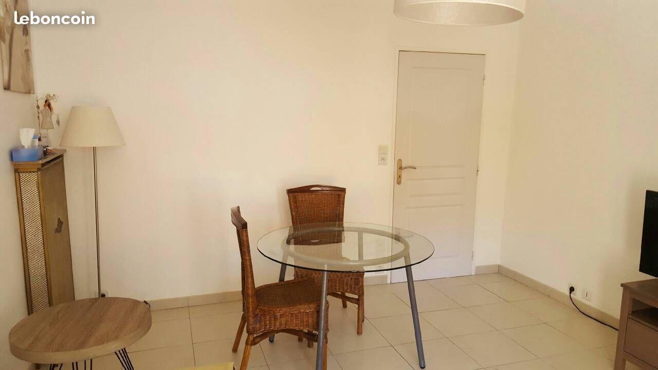 Appartement 3 pièces 56 m2 parking privé